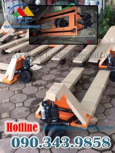 Xe kéo pallet Càng Hẹp Bánh đen Siêu Bền 