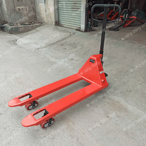 Xe Nang Tay3 Tan Hai Duong