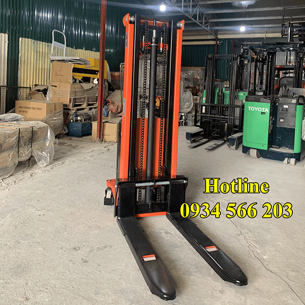 Xe Nang Dien Dat Lai 1500kg Xe Nang Dien Dat Lai 1500kg