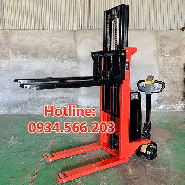Xe Nâng điện Niuli Dắt Lái