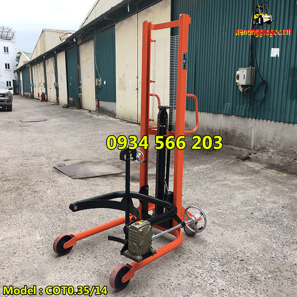 Xe Nâng Phuy Quay Tay 1