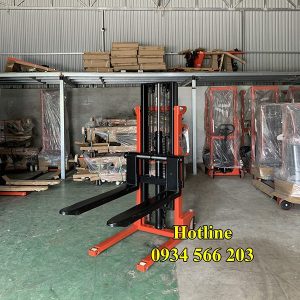 Xe Nâng Tay Cao 3m Tải 1 Tấn