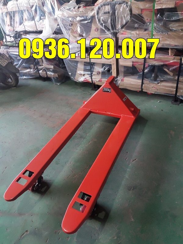 Xe kích tay dùng sức người di chuyển, nâng hạ pallet Xe kích tay dùng sức người di chuyển, nâng hạ pallet